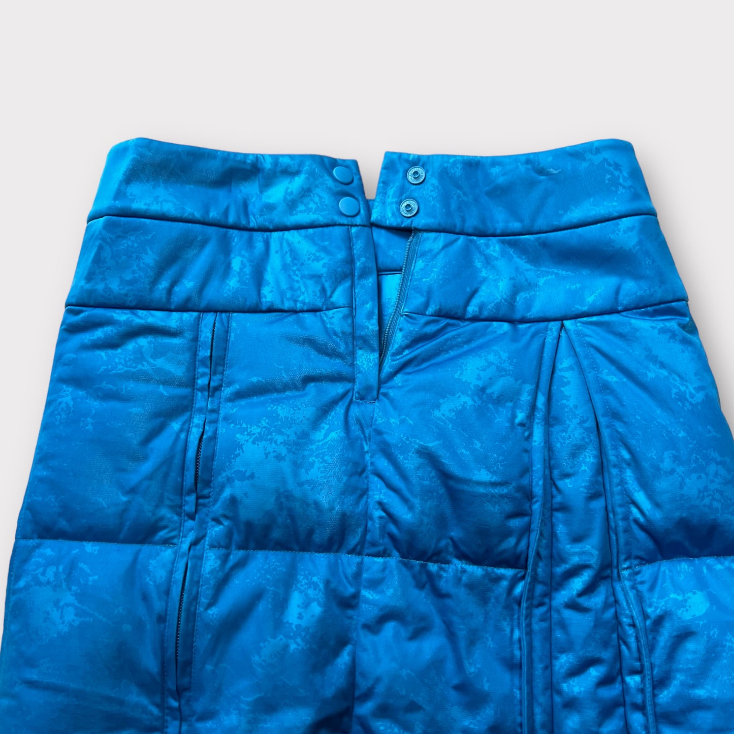 AW2000 ISSEY MIYAKE