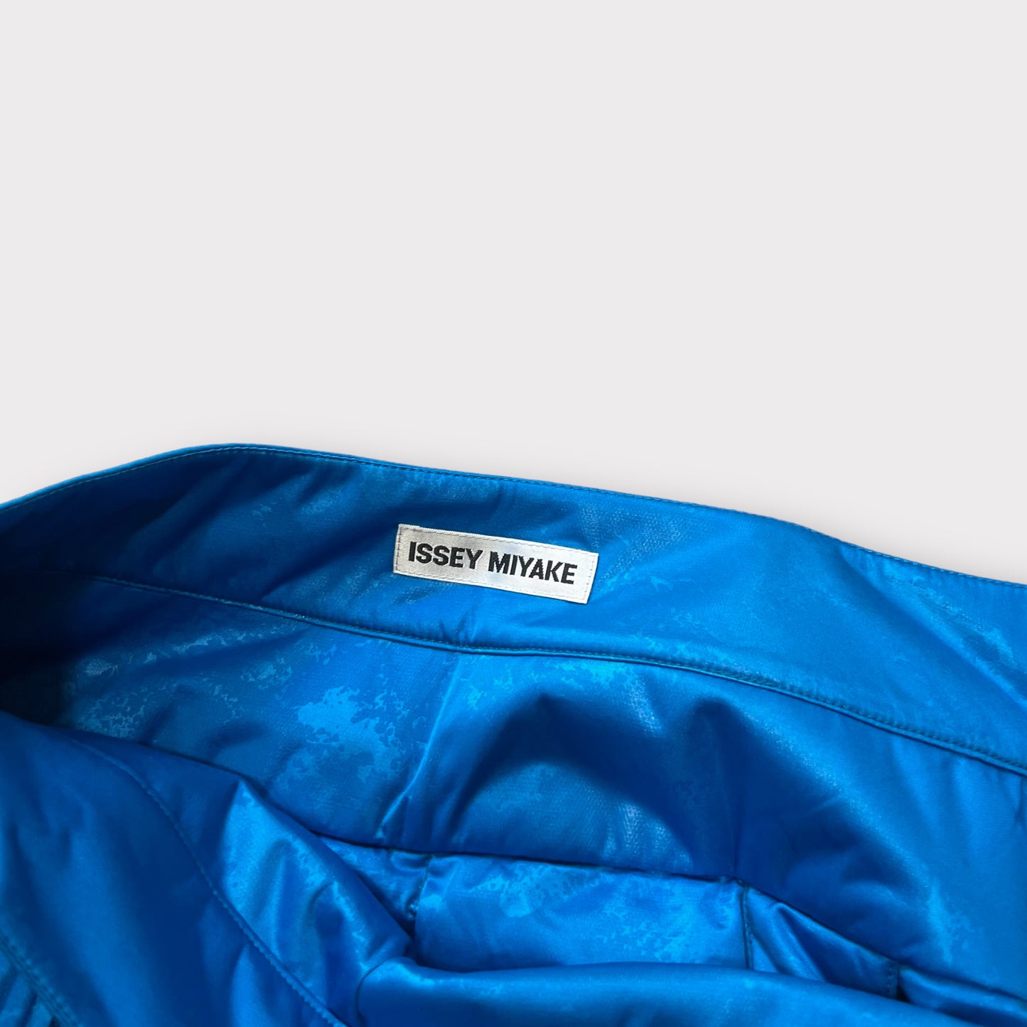 AW2000 ISSEY MIYAKE