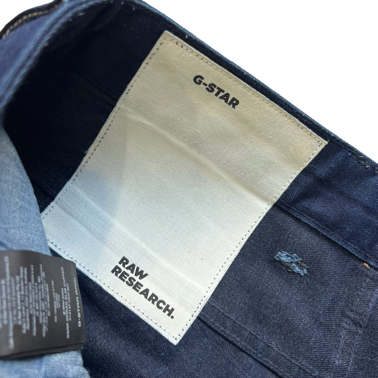 RAW RESEARCH by AITOR THROUP