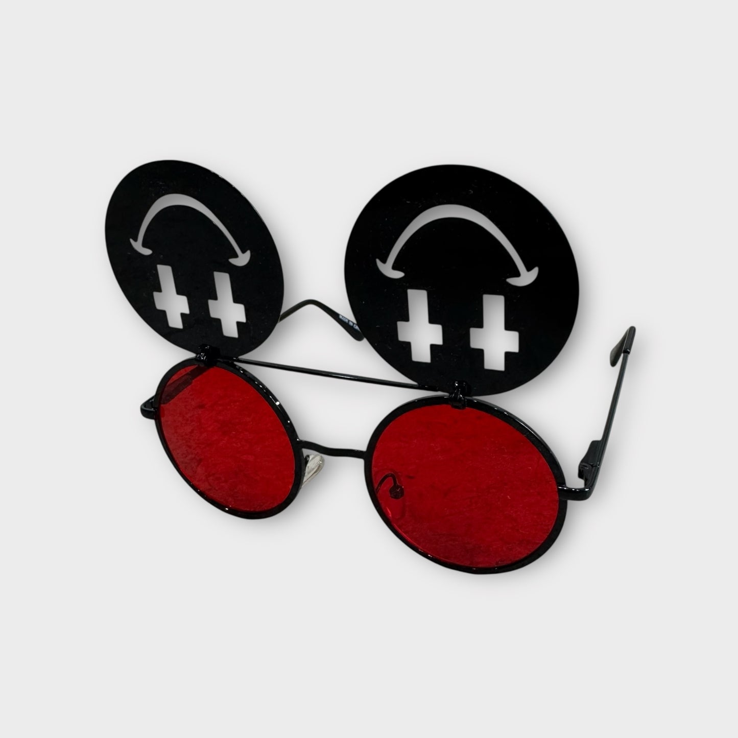 JEREMY SCOTT × LINDA FALLOW